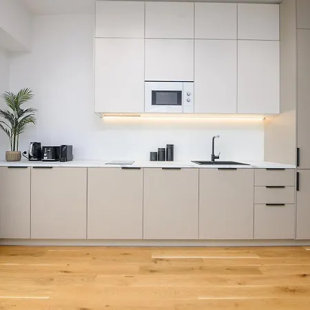 Modern Close To And Spas * 페르누