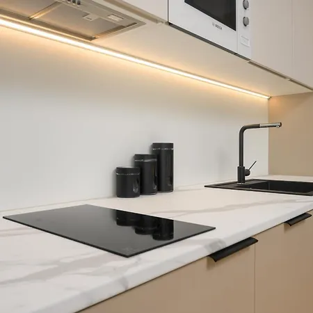 Modern Close To And Spas 페르누