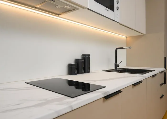 Modern Close To And Spas 派尔努